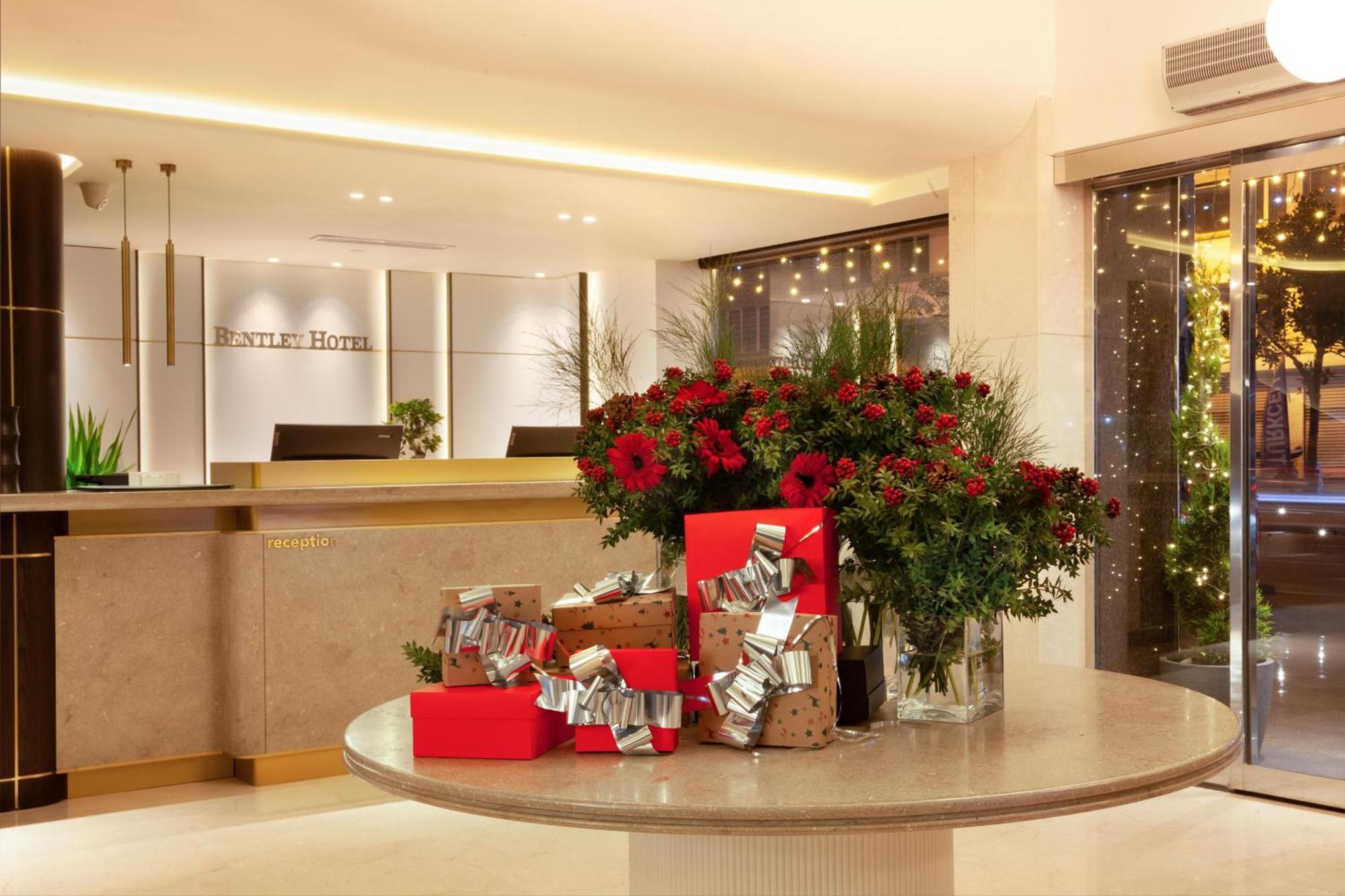 Bentley Hotel Bosphorus - Special Class Истанбул Екстериор снимка The hotel's lobby