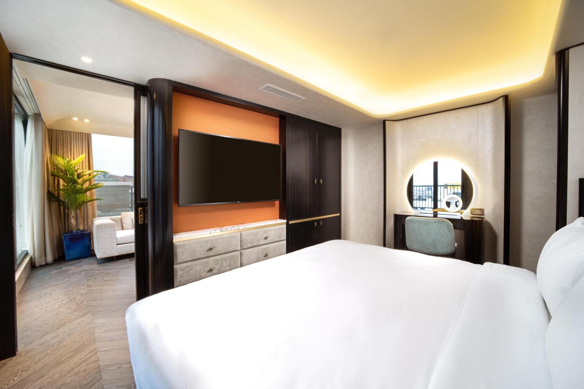 Bentley Hotel Bosphorus - Special Class Истанбул Екстериор снимка A bedroom at the hotel