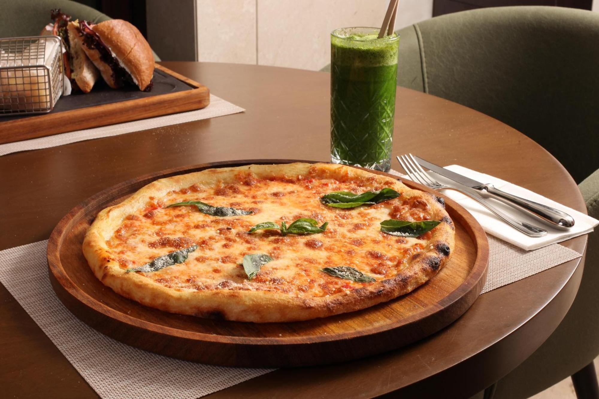Bentley Hotel Bosphorus - Special Class Истанбул Екстериор снимка Pizza